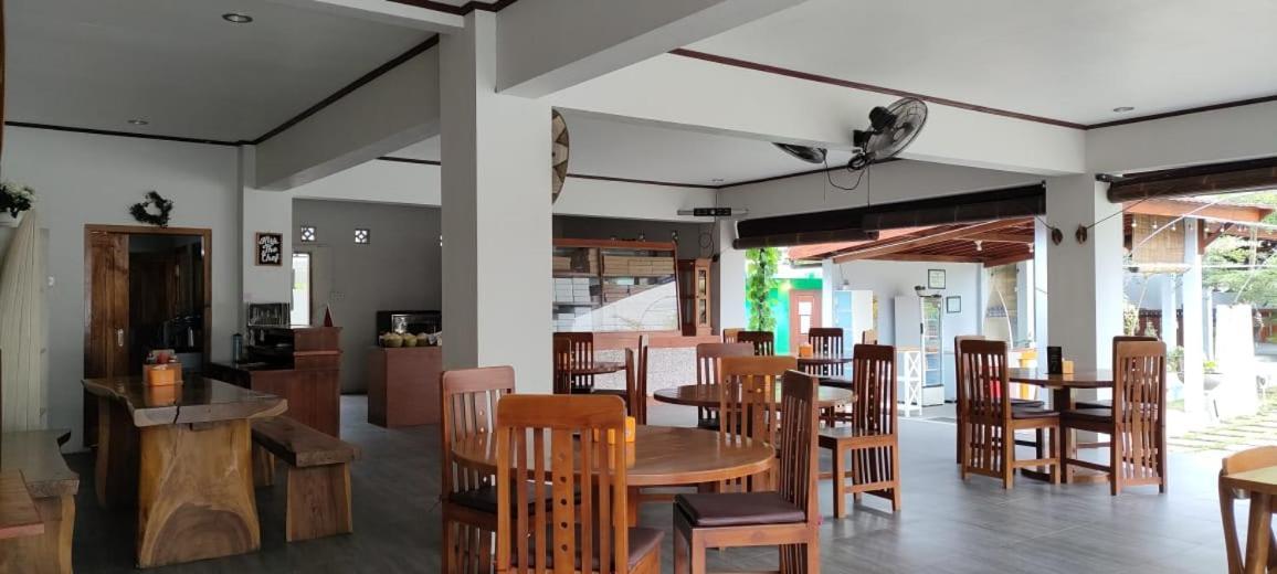 Mama Nings Beach Hotel Sekongkang Exteriér fotografie