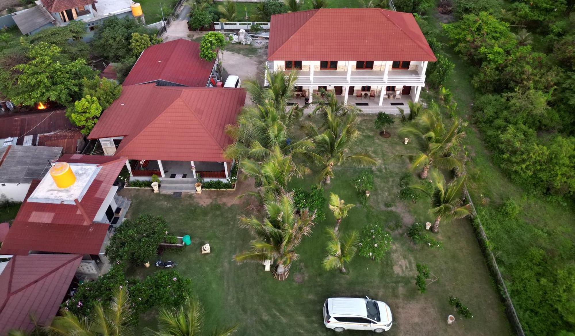 Mama Nings Beach Hotel Sekongkang Exteriér fotografie