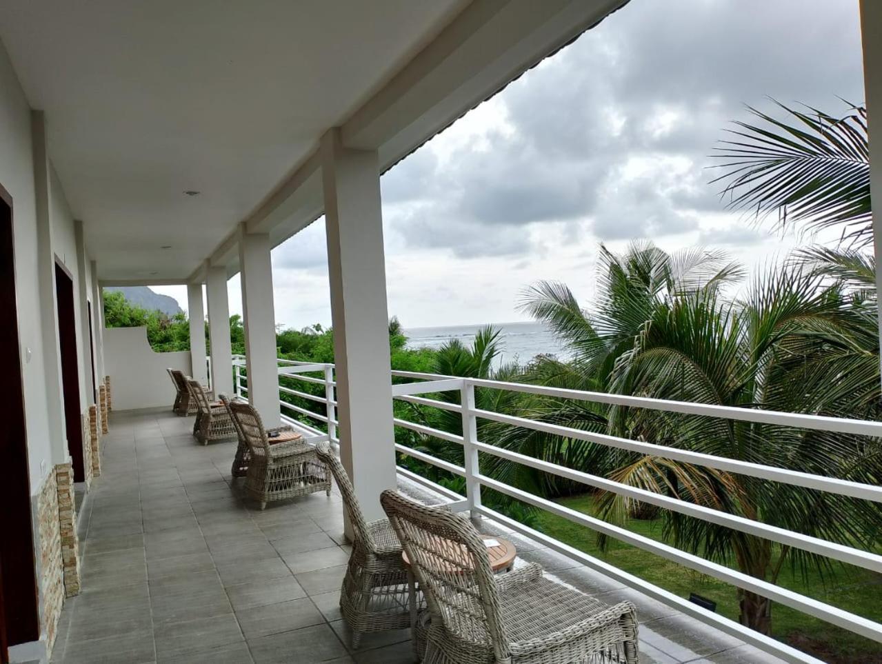 Mama Nings Beach Hotel Sekongkang Exteriér fotografie